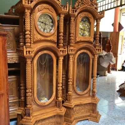 ĐỒNG HỒ THÁP GỖ GÕ ĐỎ